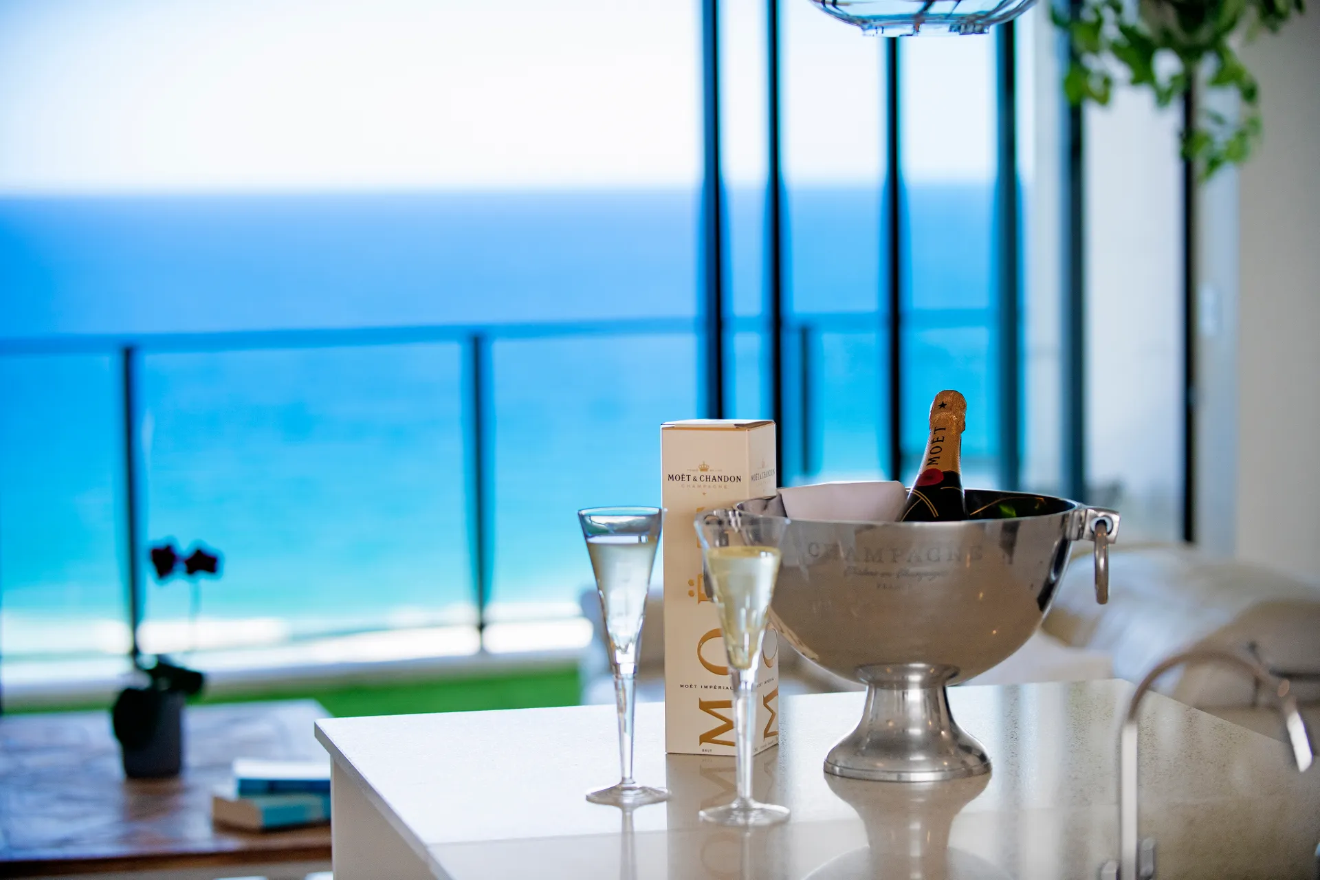 Deluxe Penthouse w/ Ocean & City Views in Brickell - Airbnb - Aerial Glass Penthouse With Ocean Views For Rent